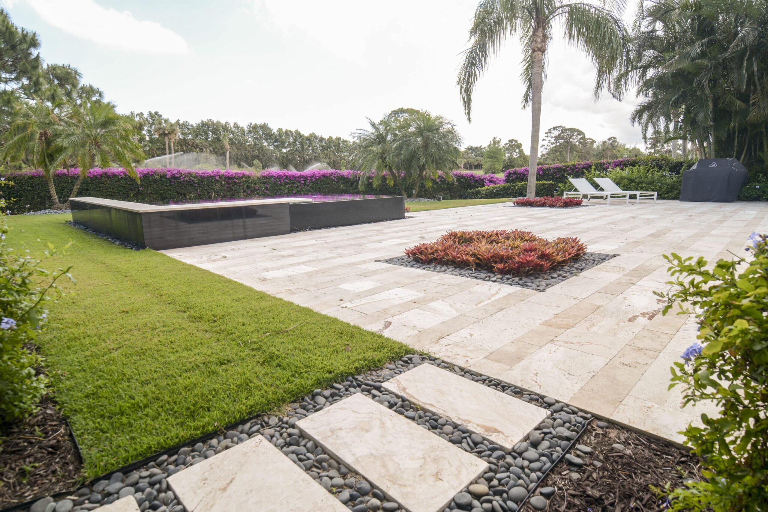 modern paver design by apex pavers and pools