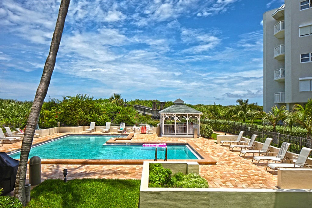 apex pavers and pools commercial pavers