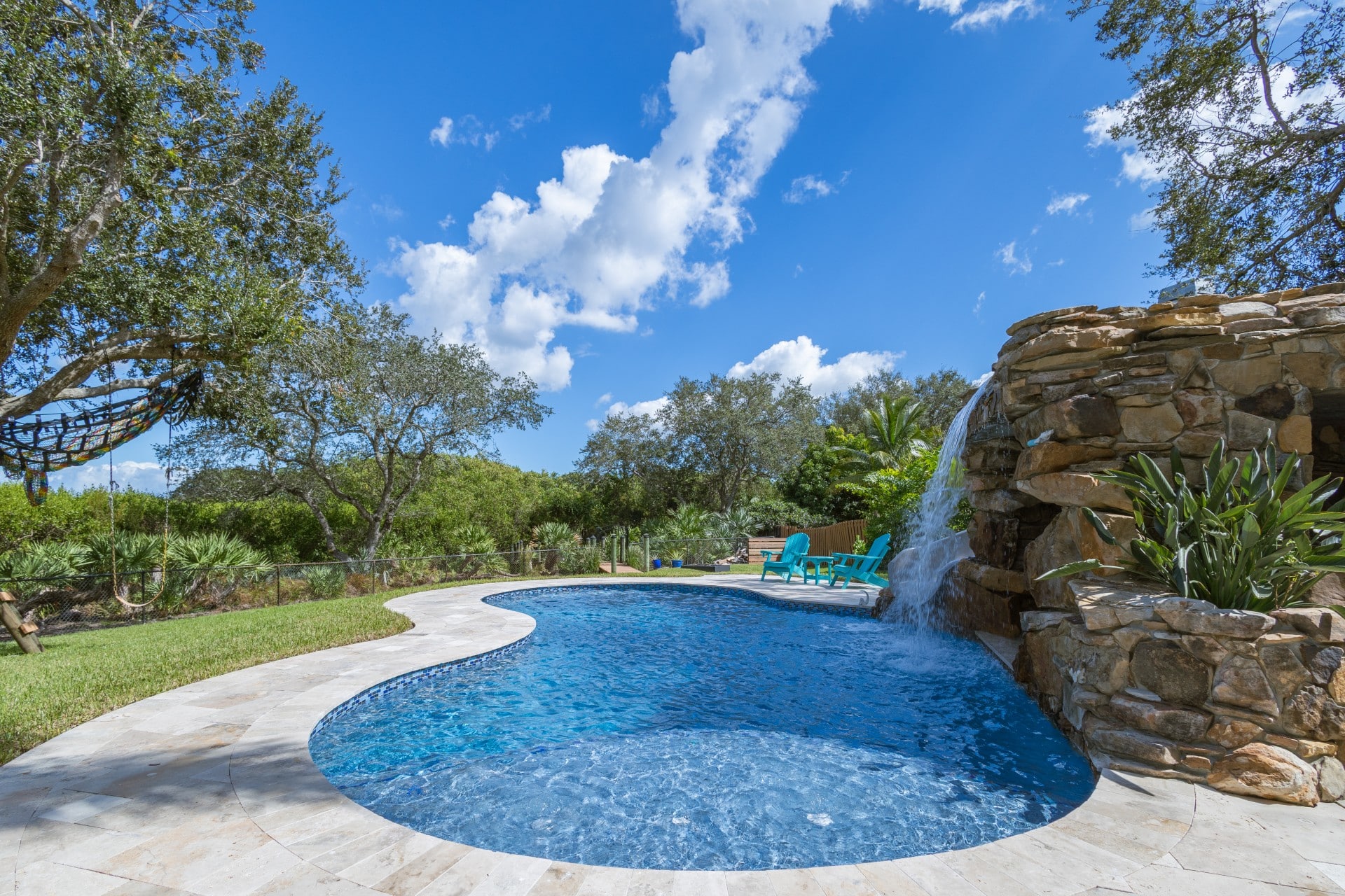 pool and spa by apex pavers and pools